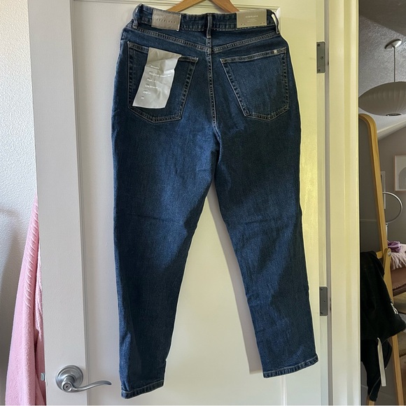 Everlane The Original Curvy Cheeky Crop Jean in Washed Midnight - Picture 3 of 6